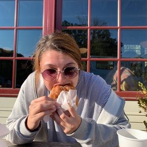 Meet your Posher, Meredith